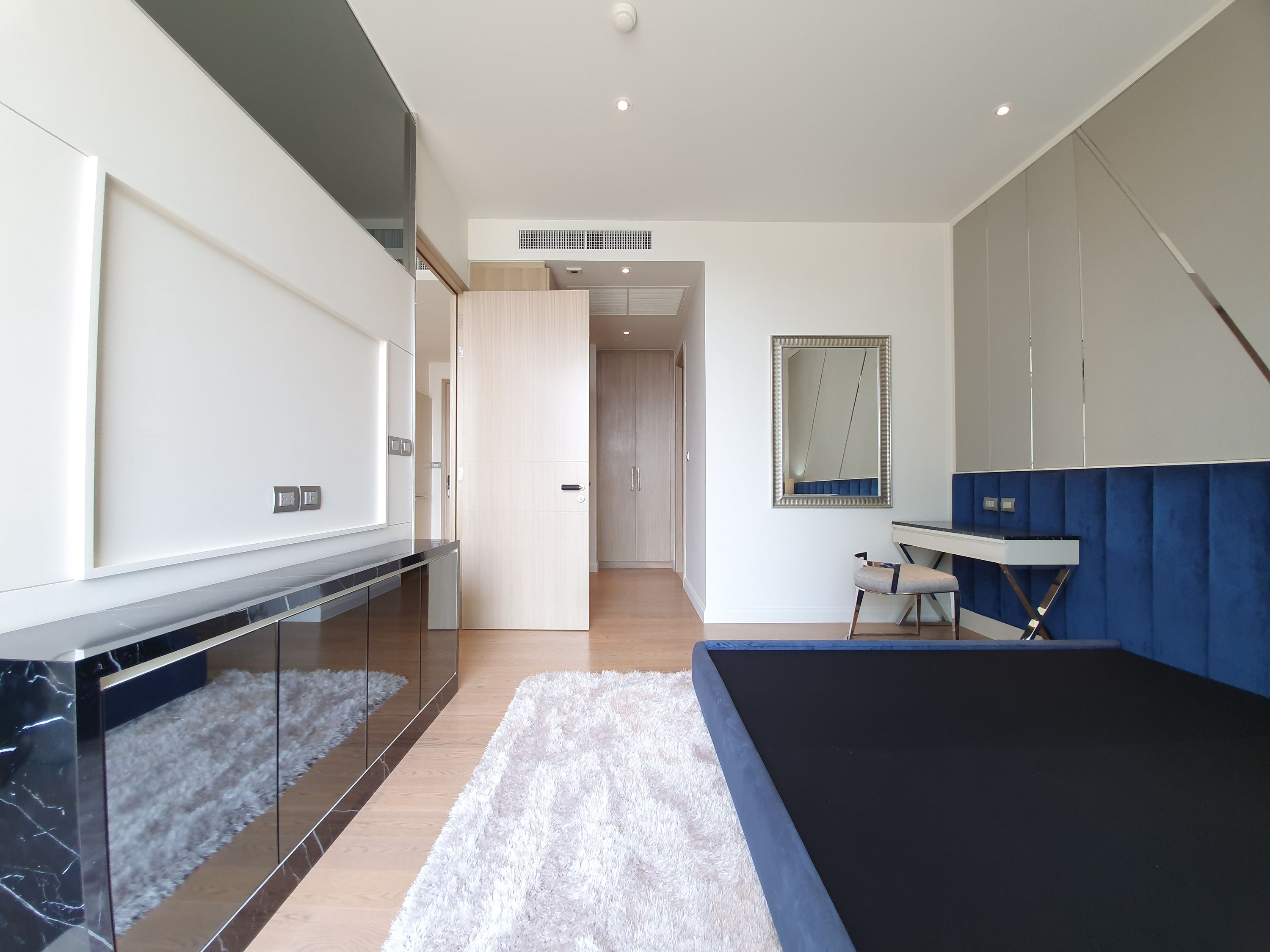 Magnolias Waterfront Residences - Image 11