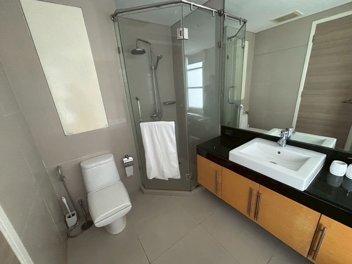 3 卧室 公寓 出租 在  - Image 7