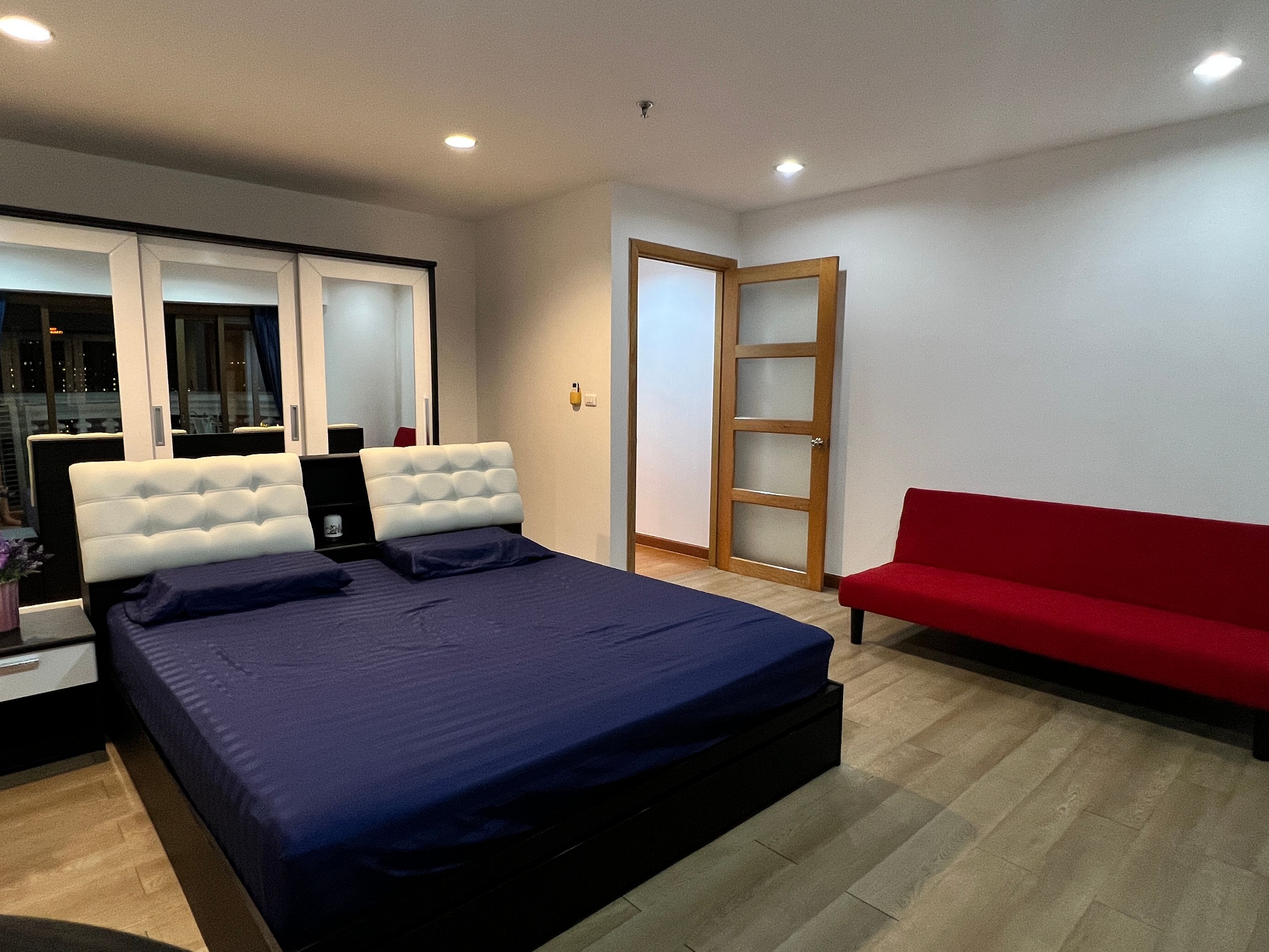 สเตท ทาวเวอร์ - Image 28