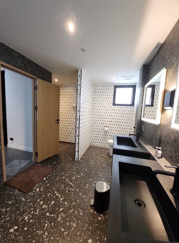 5 卧室 独立房屋 出租 在  - Image 8