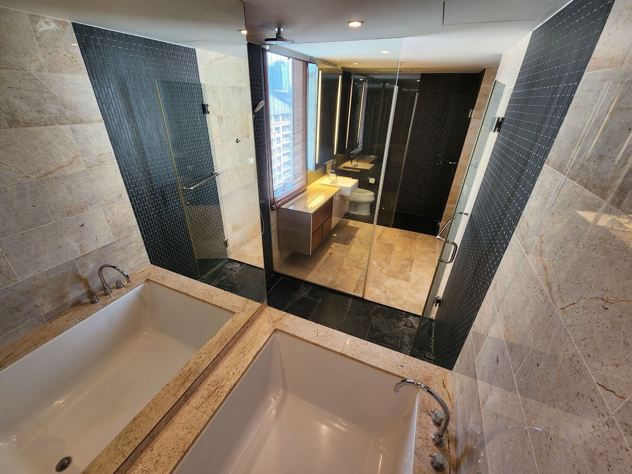 Hansar Rajdamri - Image 10