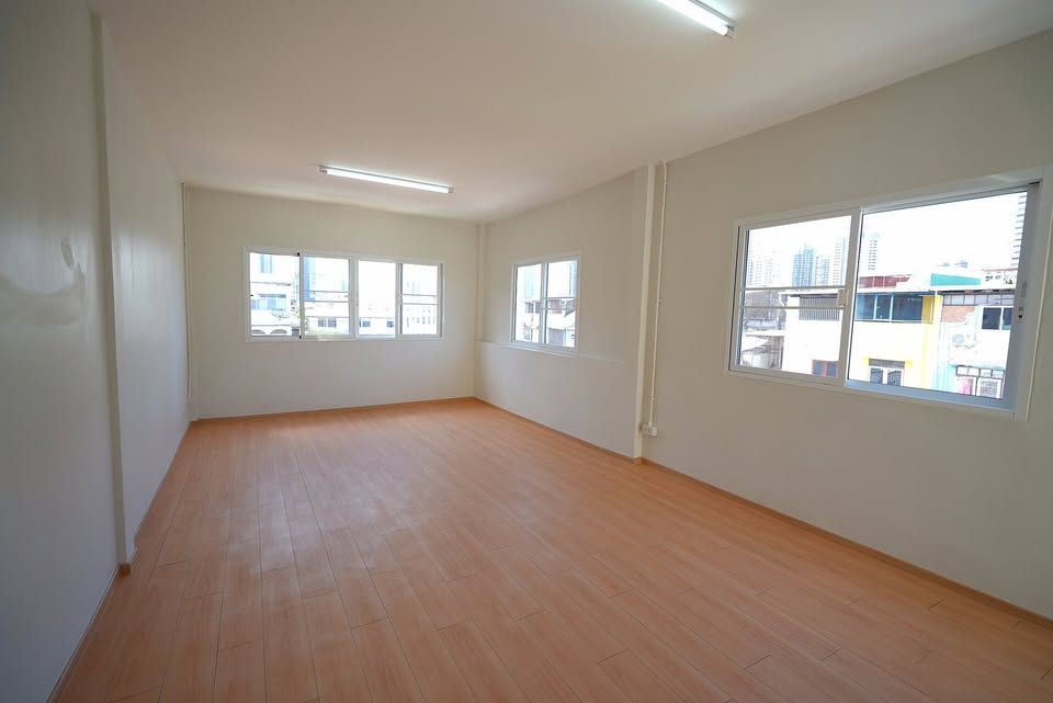 5 ห้องนอน ทาวน์เฮาส์ สำหรับขาย ใน คลองต้นไทร, คลองสาน, กรุงเทพมหานคร - Image 2