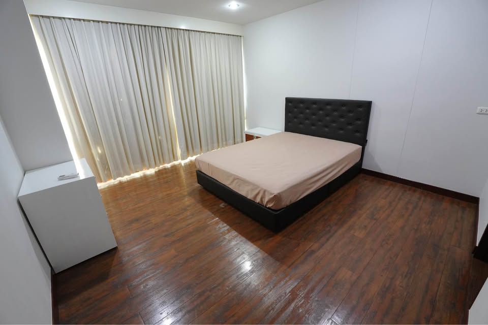 Von Napa Sukhumvit 38 - Image 8