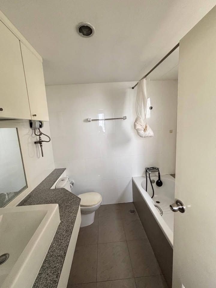 Tai Ping Towers - Image 11