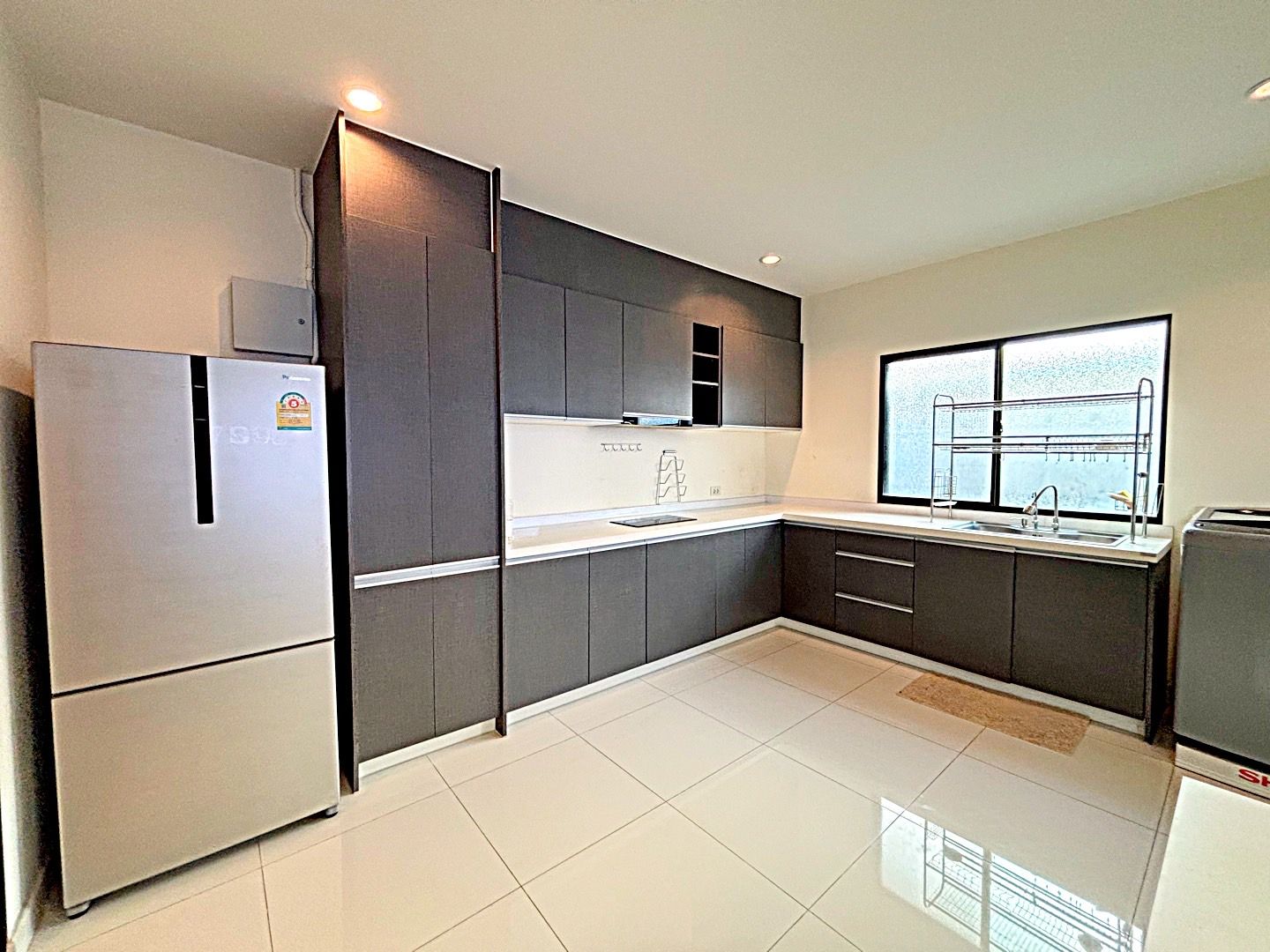 4 卧室 独立房屋 出租 在  - Image 12