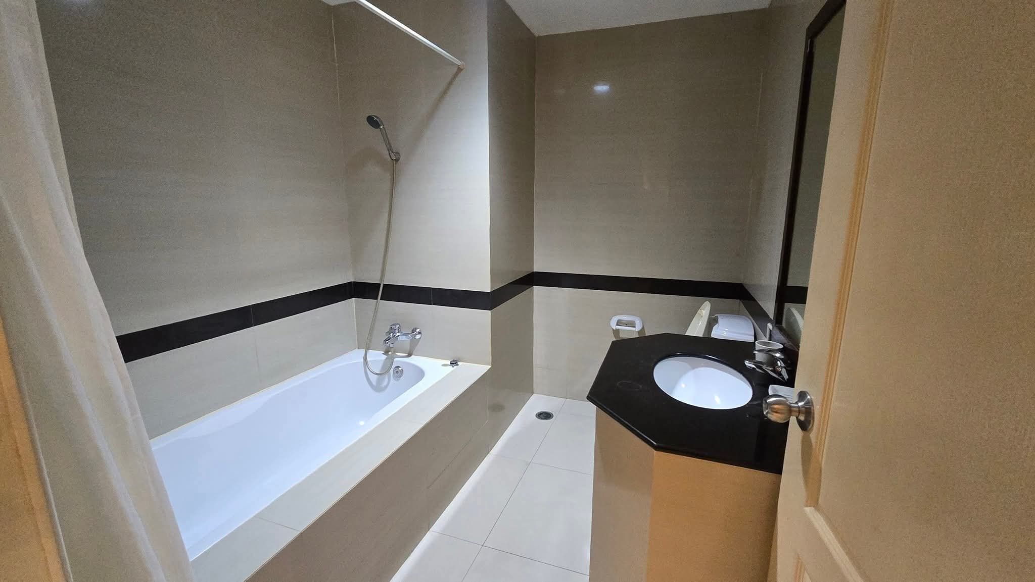 1 卧室 公寓 出租 在  - Image 6