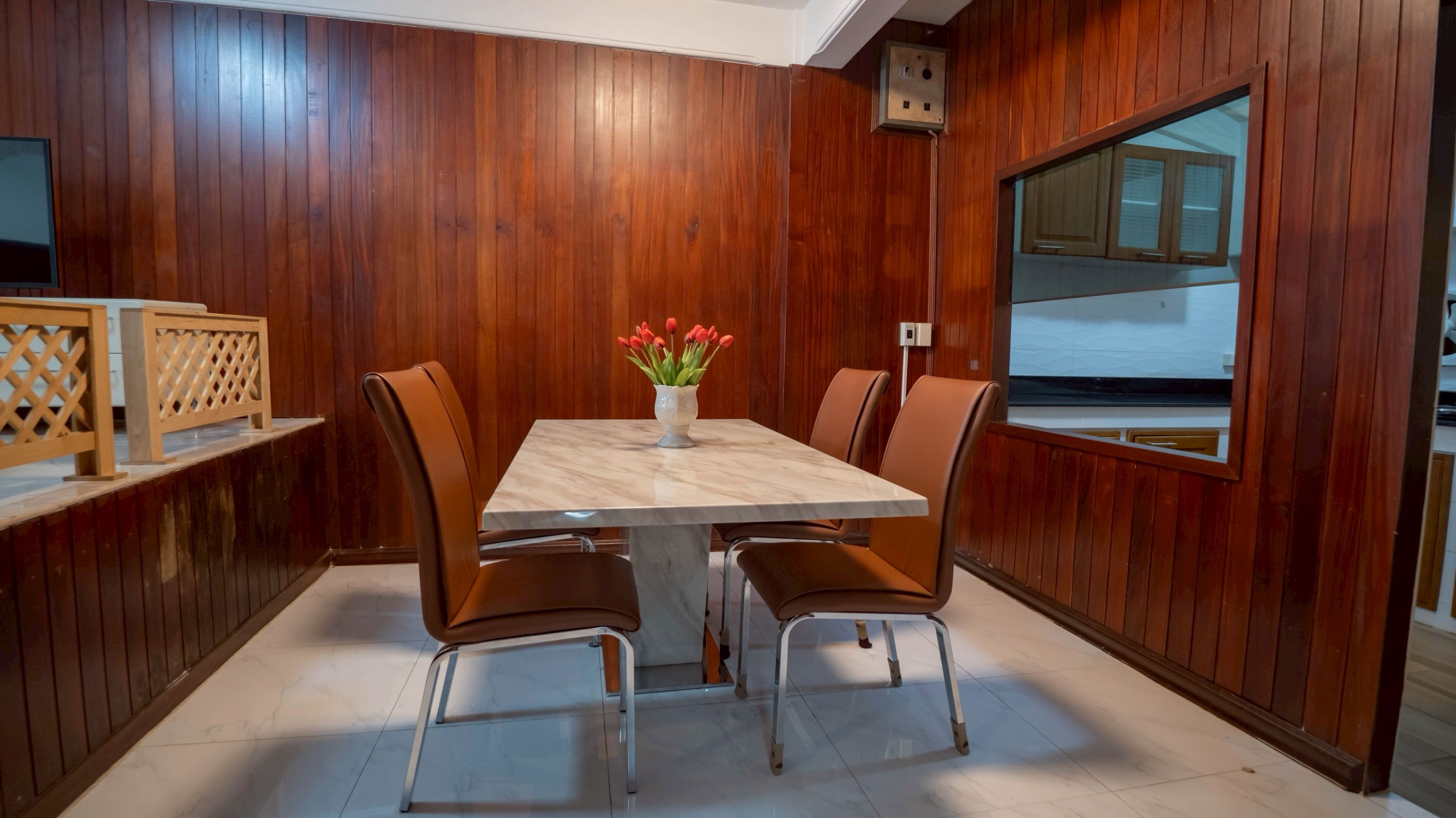 5 卧室 联排别墅 出租 在  - Image 5