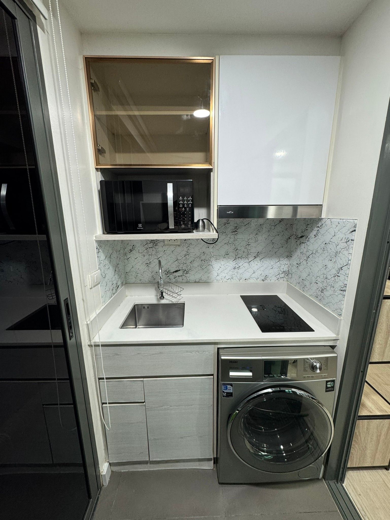 เมโทร ลักซ์ โรสโกลด์ พหลฯ-สุทธิสาร - Image 4