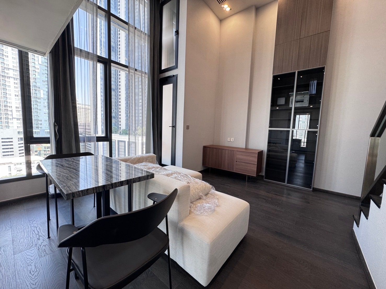 คอนเนอร์ ราชเทวี - Image 2