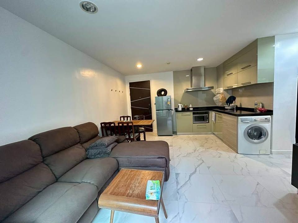 The Crest Sukhumvit 24 - Image 1