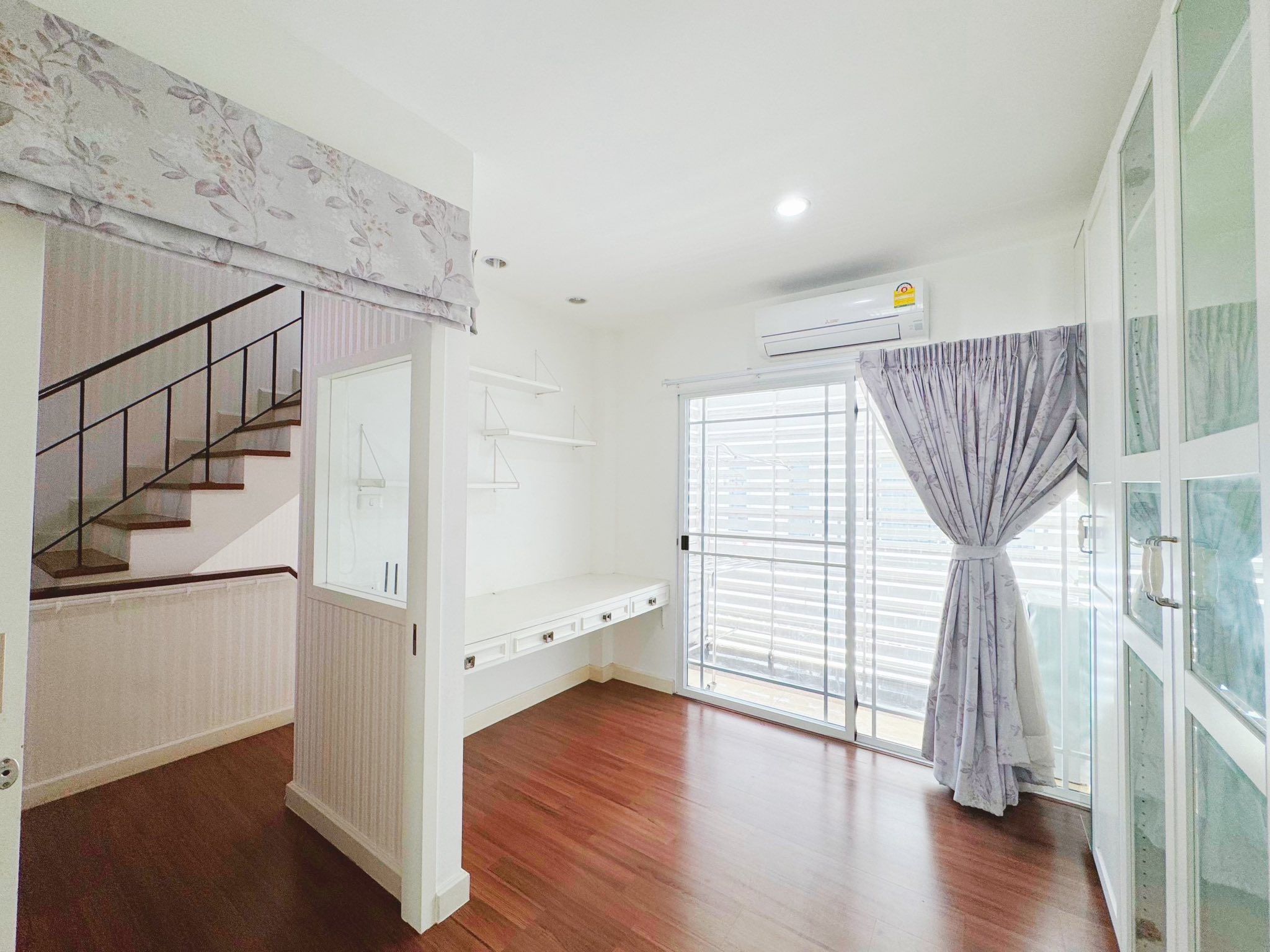 3 卧室 联排别墅 出租 在  - Image 25