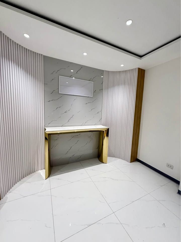 4 卧室 联排别墅 出租 在  - Image 8