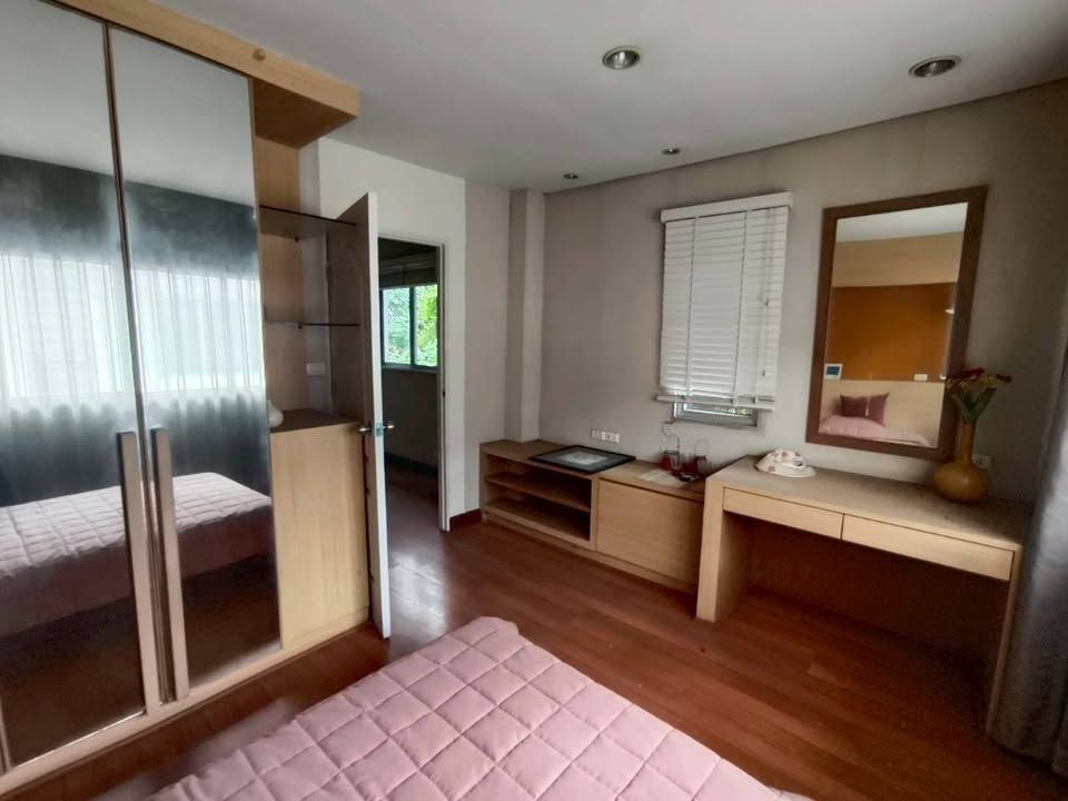 The Balcony Home - Image 5