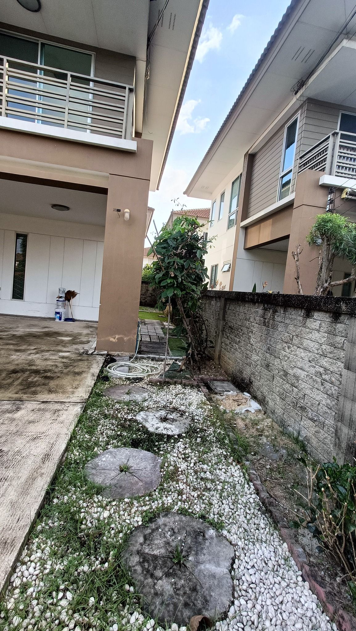 uploads/3efcf3ff-14c0-49cd-a97d-c18a86e0c28f/d1cc8571-5d42-44ad-b866-cec694a155d6