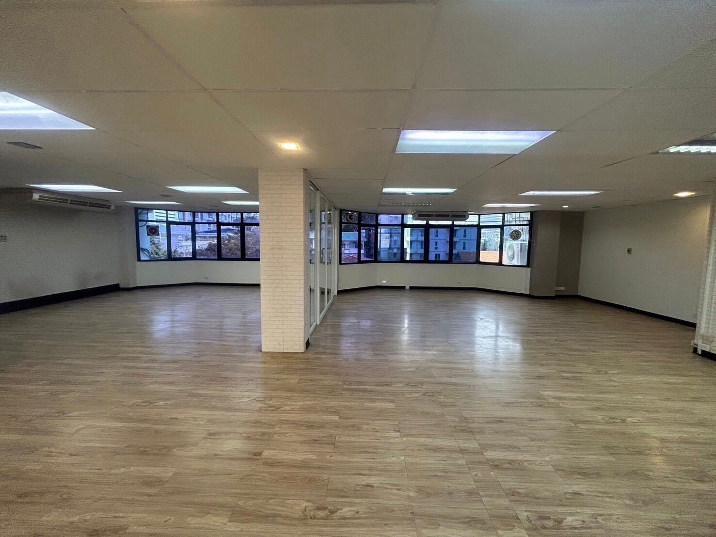  建筑物 出租 在  - Image 2