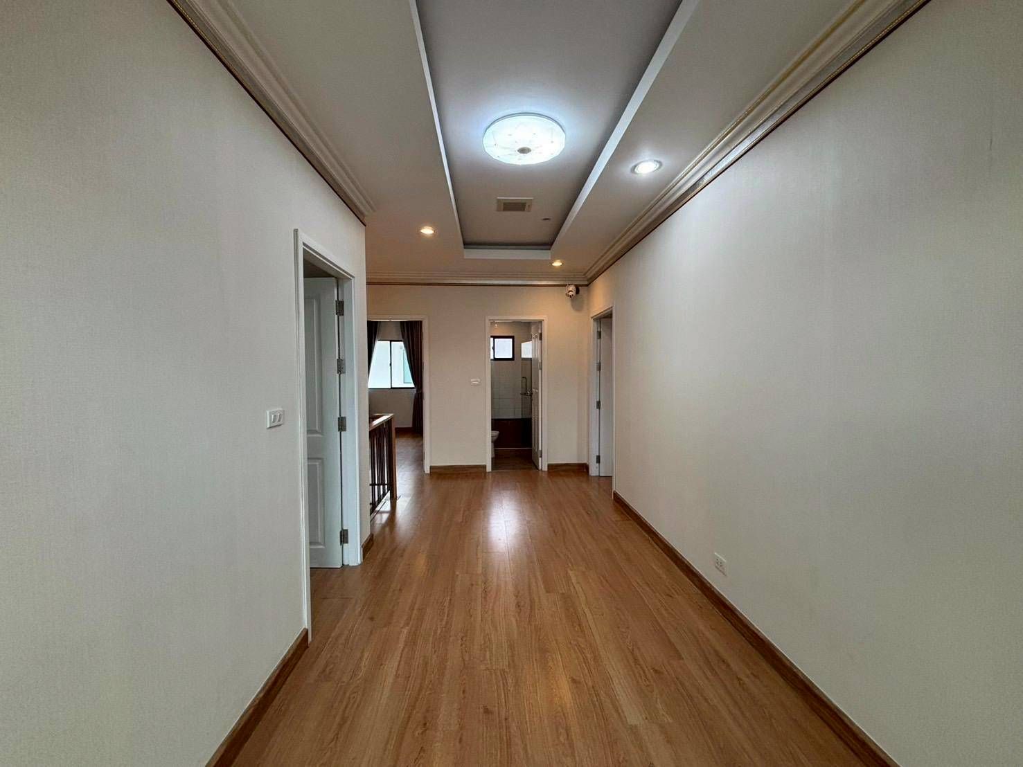 4 卧室 独立房屋 出租 在  - Image 15