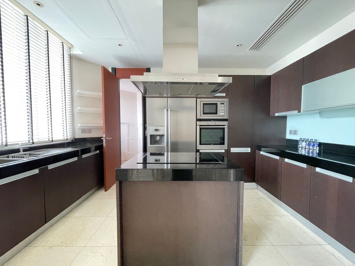 3 卧室 公寓 出租 在  - Image 12