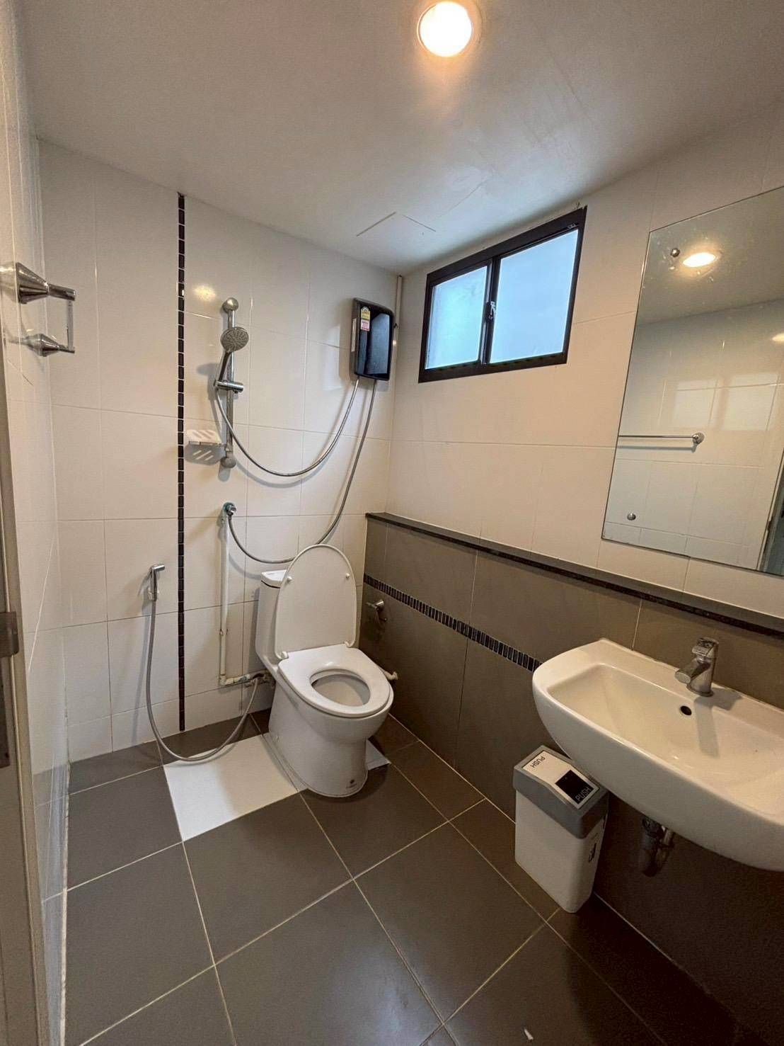 4 卧室 独立房屋 出租 在  - Image 8