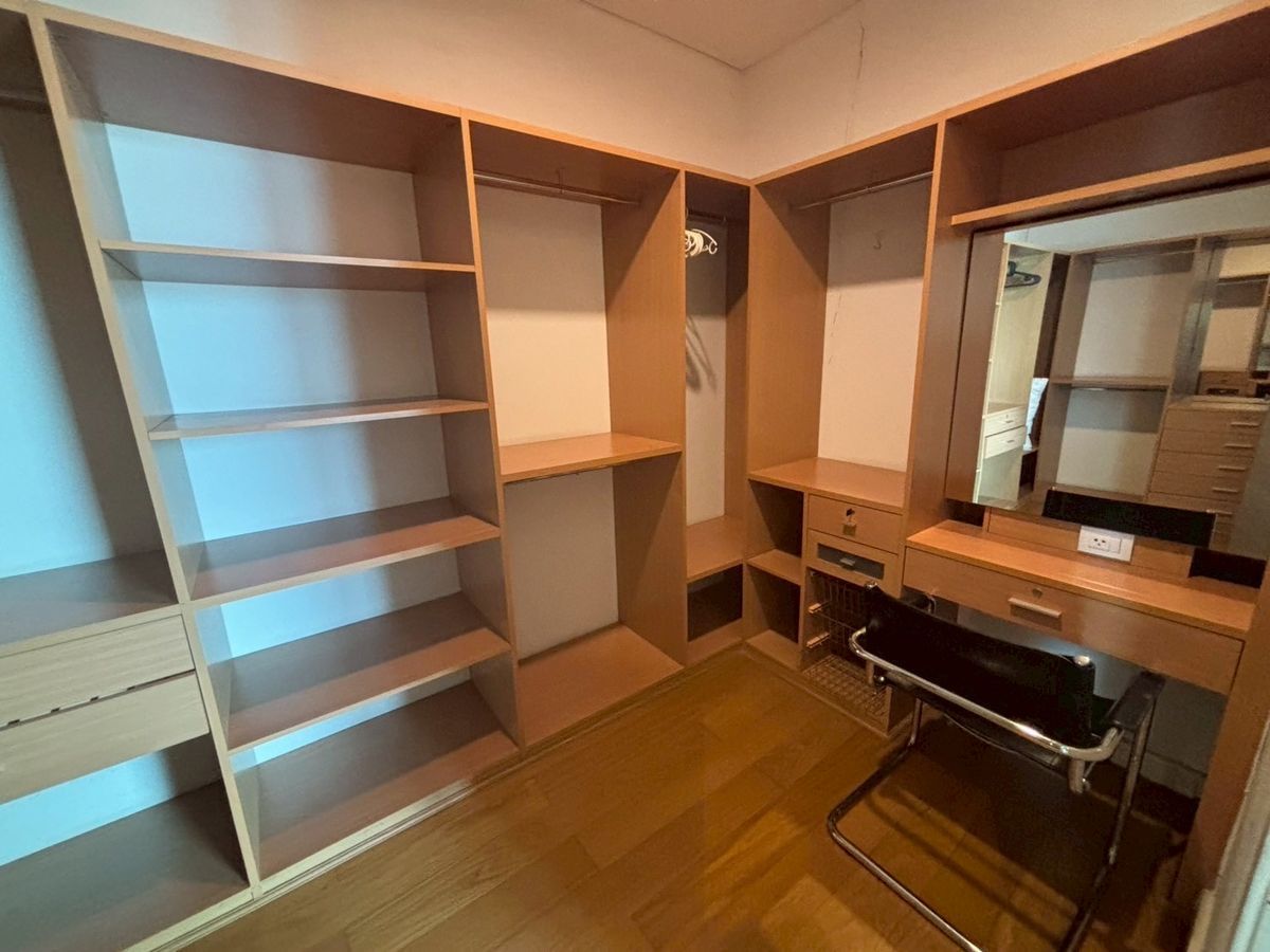 3 卧室 公寓 出租 在  - Image 9