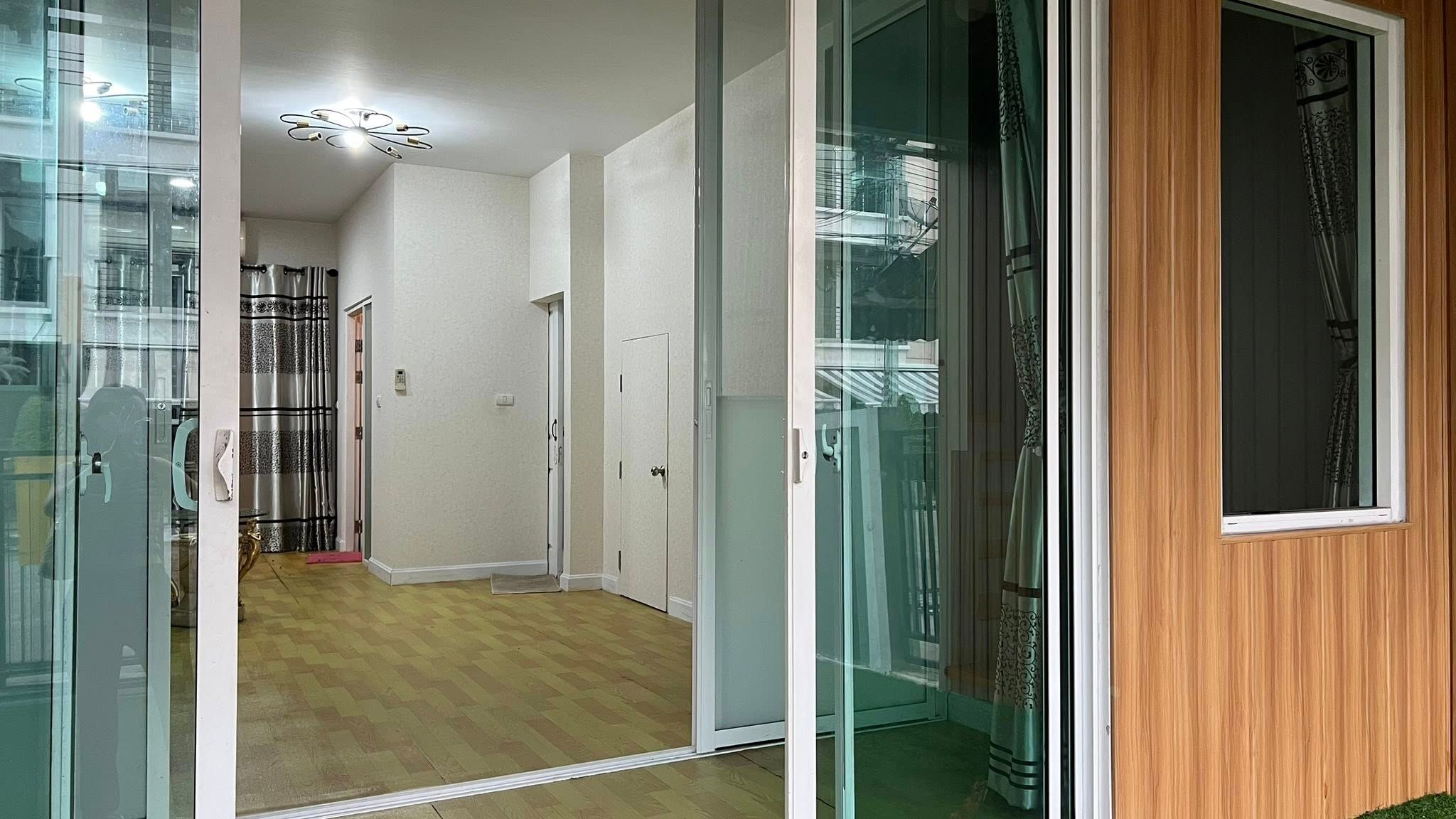 3 ห้องนอน ทาวน์เฮาส์ สำหรับขาย ใน หนองบอน, ประเวศ, กรุงเทพมหานคร - Image 7