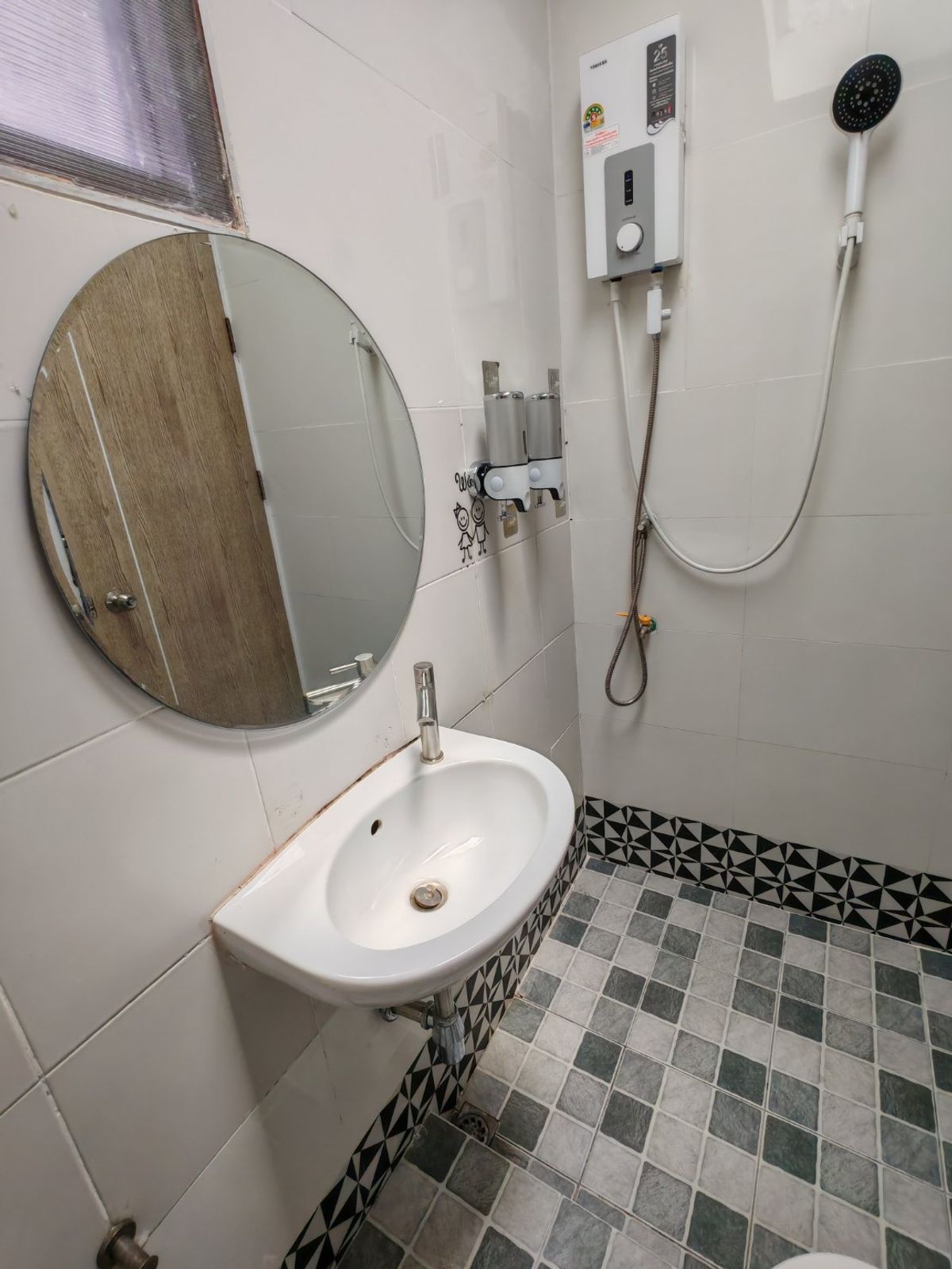 uploads/3efcf3ff-14c0-49cd-a97d-c18a86e0c28f/da059cd2-253a-4b21-a872-c70d5f1d4c8f