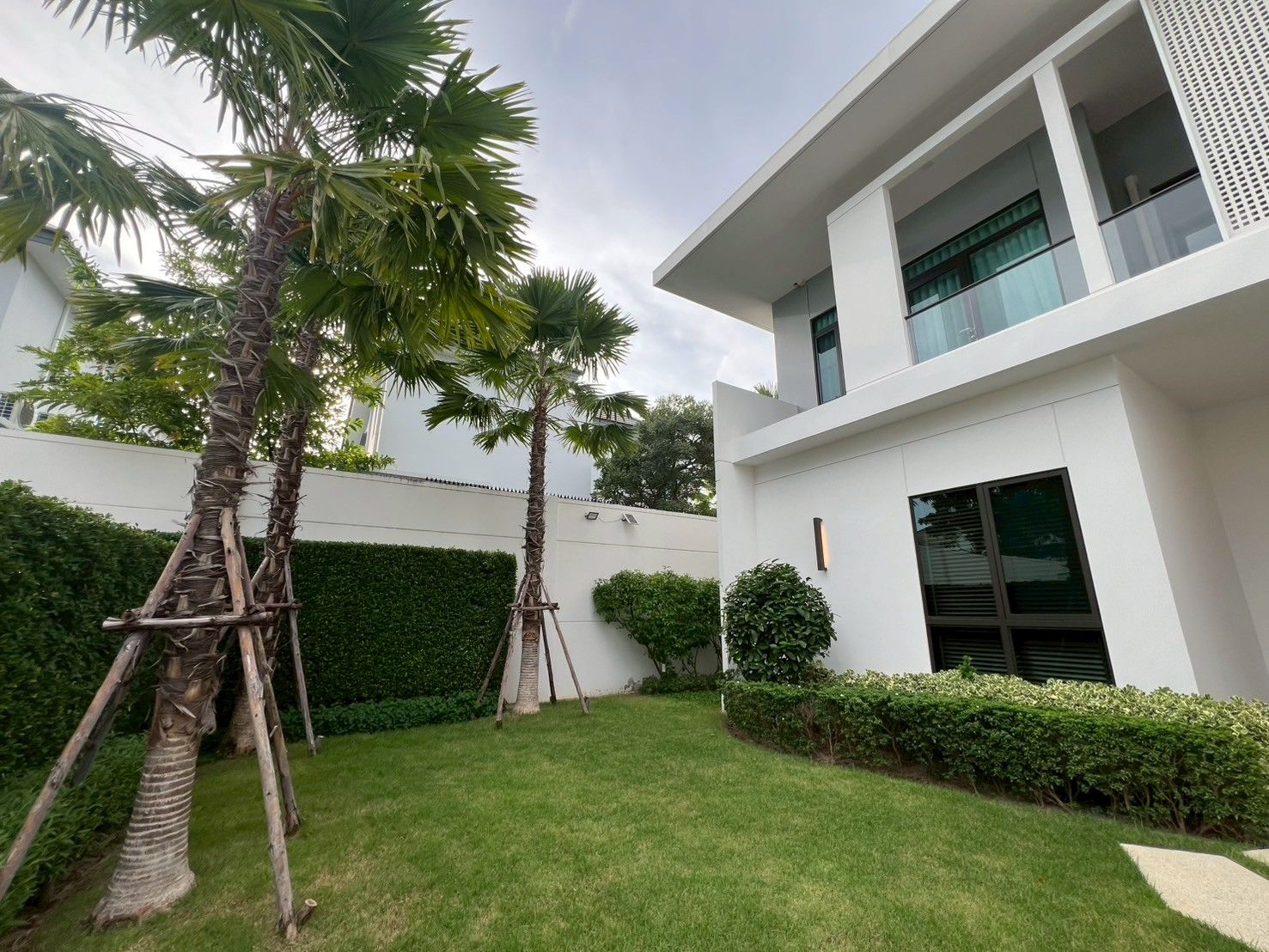 uploads/3efcf3ff-14c0-49cd-a97d-c18a86e0c28f/da1a8054-490c-414e-a0e0-bbc51291fbdf