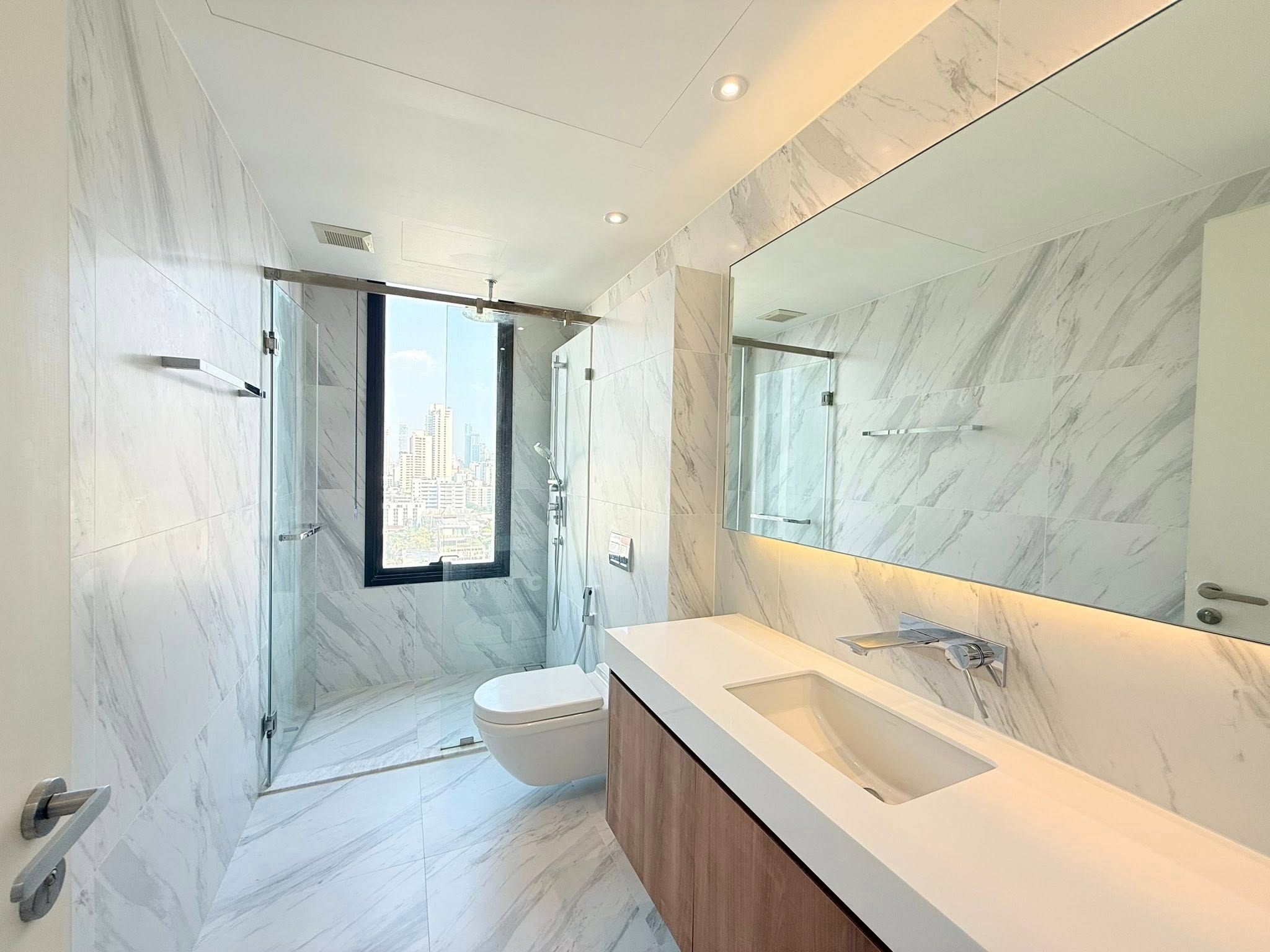 2 卧室 公寓 出租 在  - Image 11