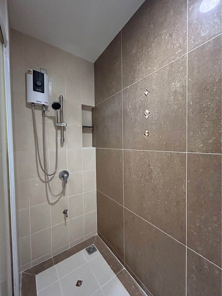 3 卧室 联排别墅 出租 在  - Image 14