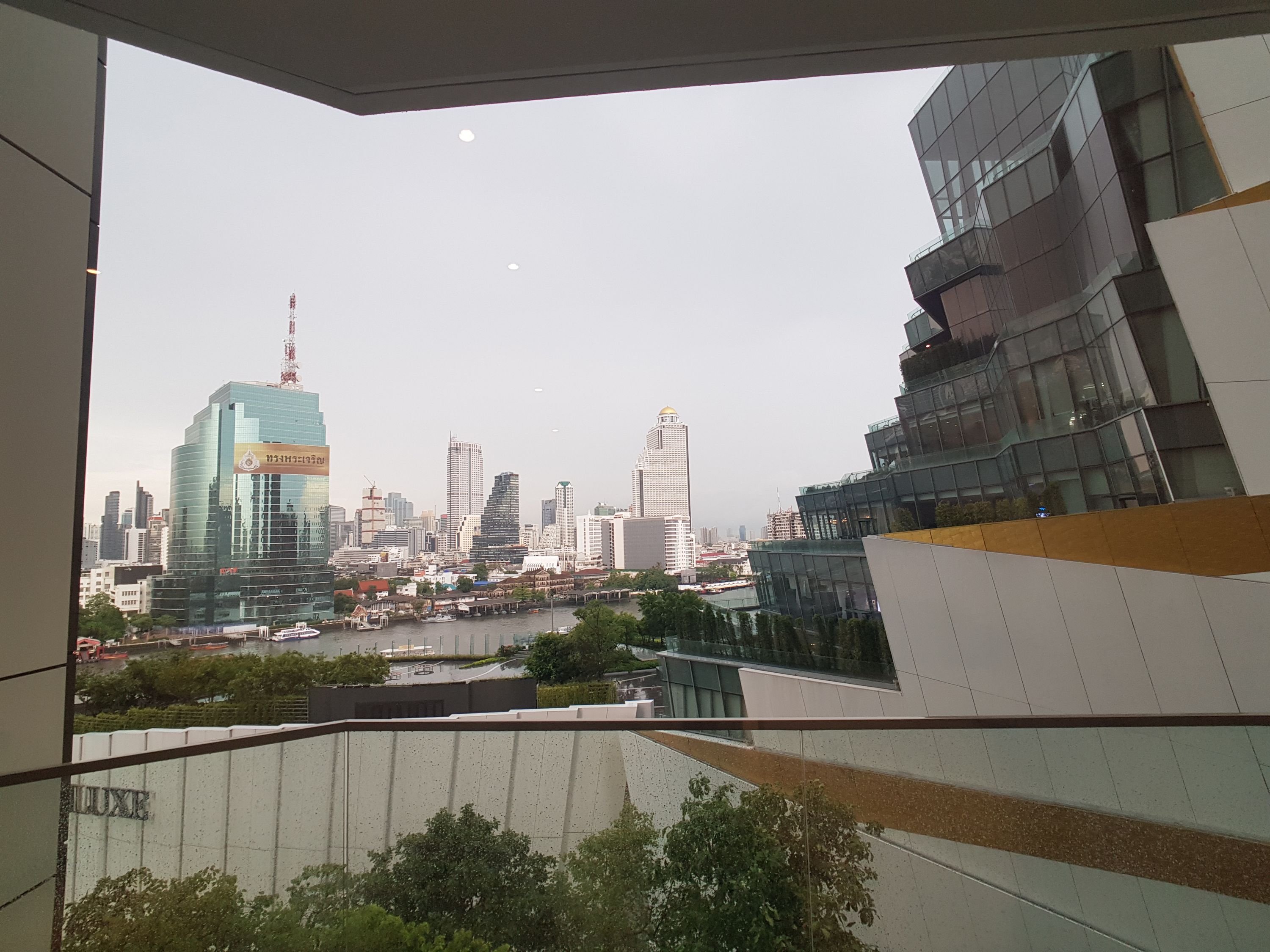 Magnolias Waterfront Residences - Image 5