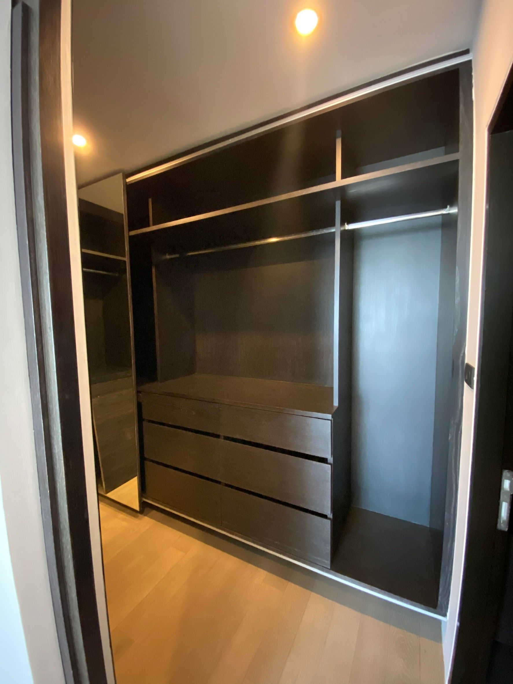 The Clover Thonglor - Image 9