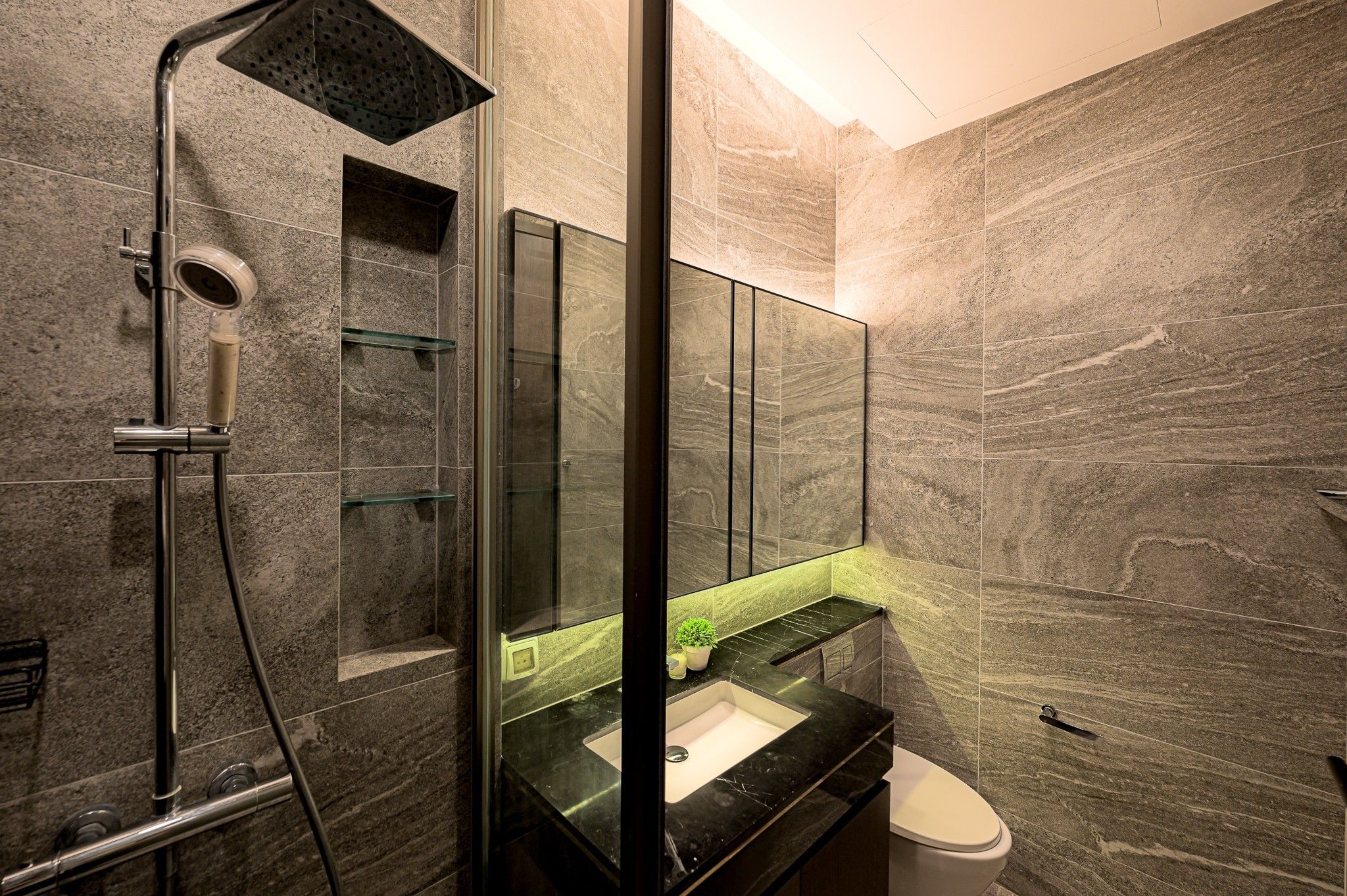 2 卧室 公寓 出租 在  - Image 11