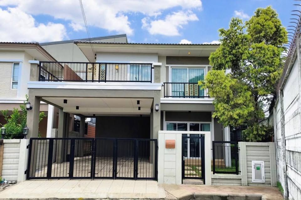 Passorn Prestige Pattanakarn - Image 1