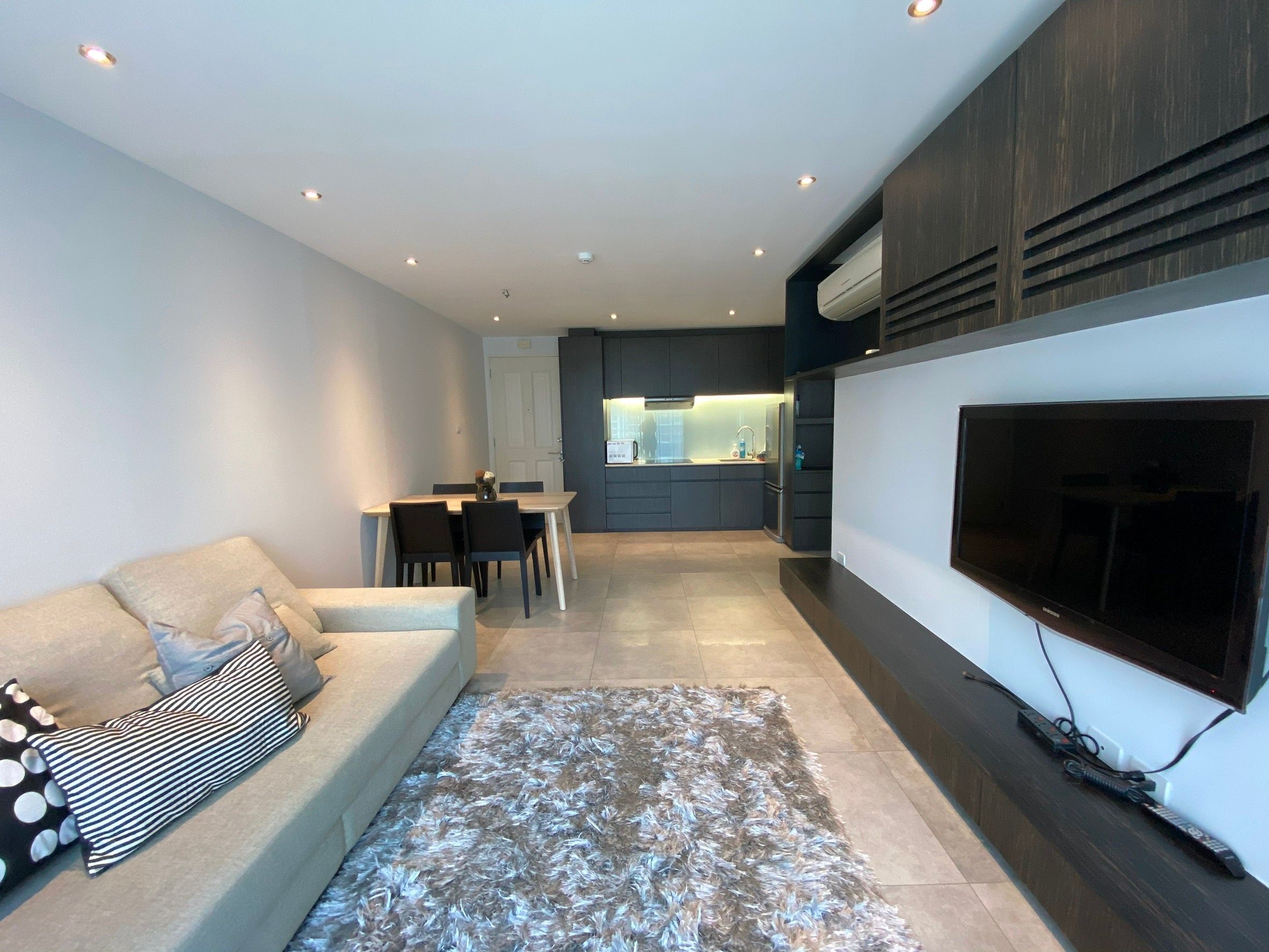 The Clover Thonglor - Image 1