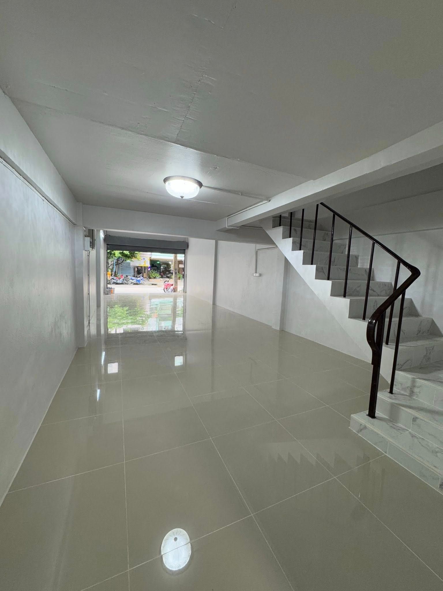 3 卧室 联排别墅 出租 在  - Image 7