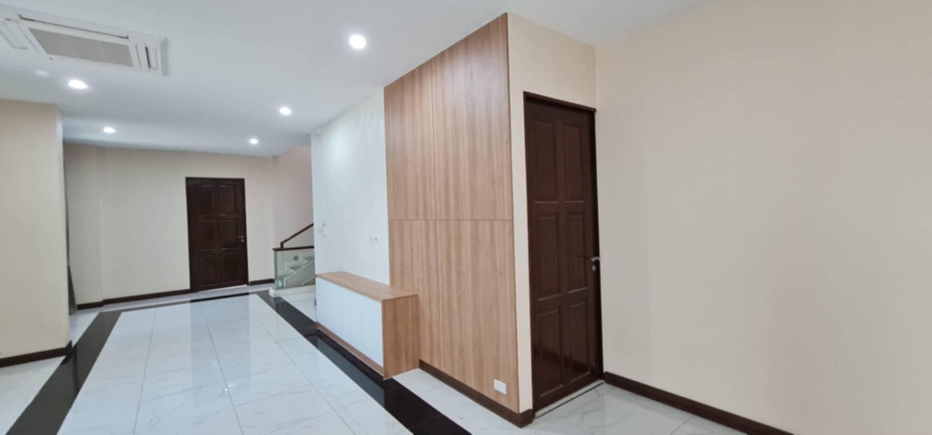 4 ห้องนอน บ้านเดี่ยว สำหรับเช่า ใน พระโขนง, คลองเตย, กรุงเทพมหานคร - Image 7