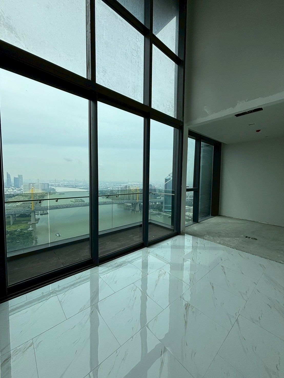 4 卧室 公寓 出售 在  - Image 29