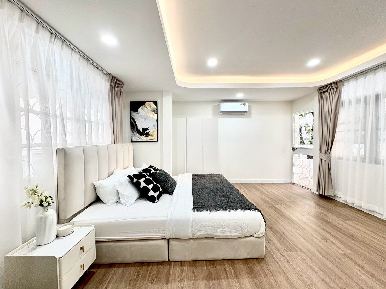 5 卧室 独立房屋 出租 在  - Image 19