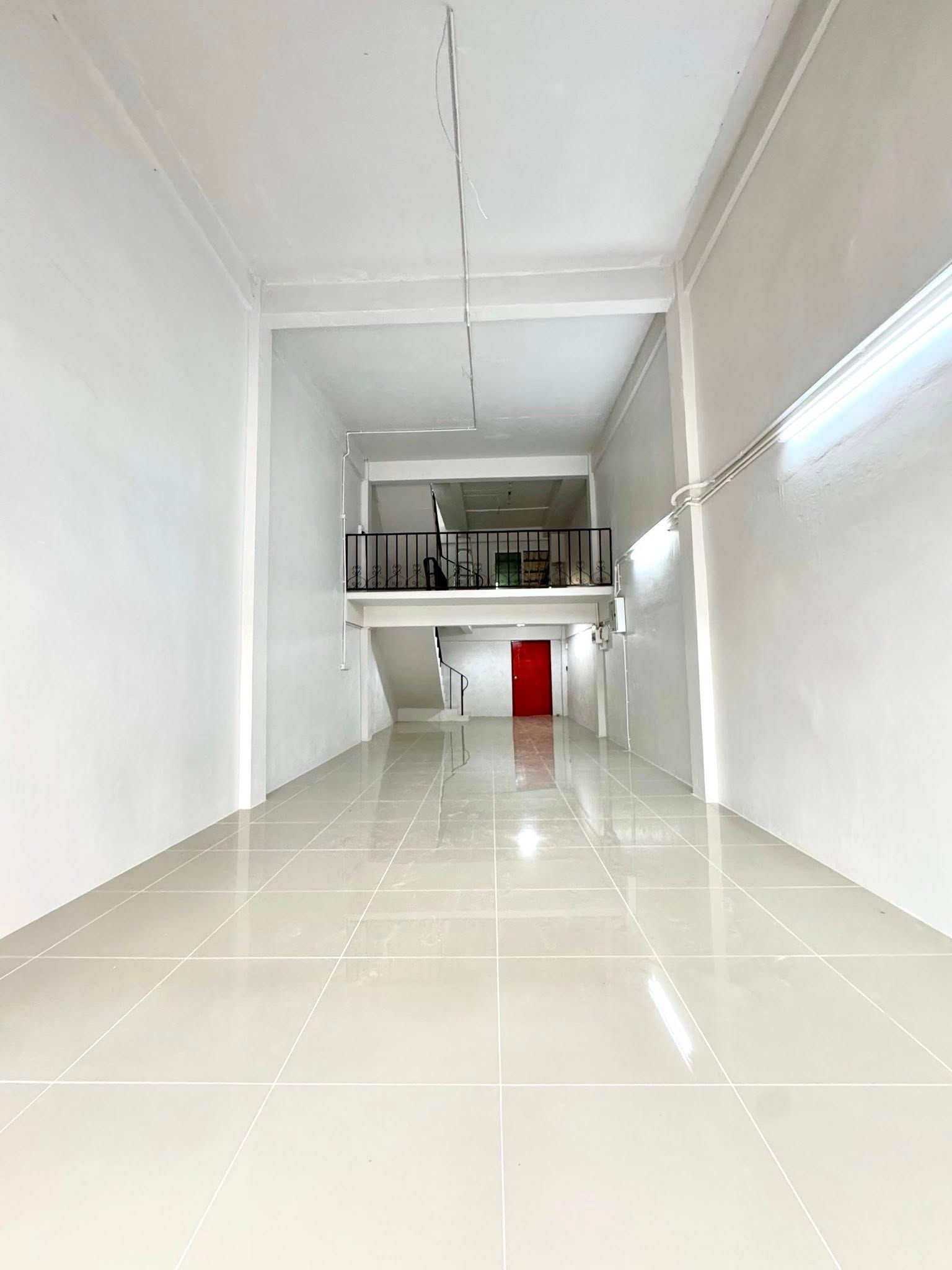 3 卧室 联排别墅 出租 在  - Image 2