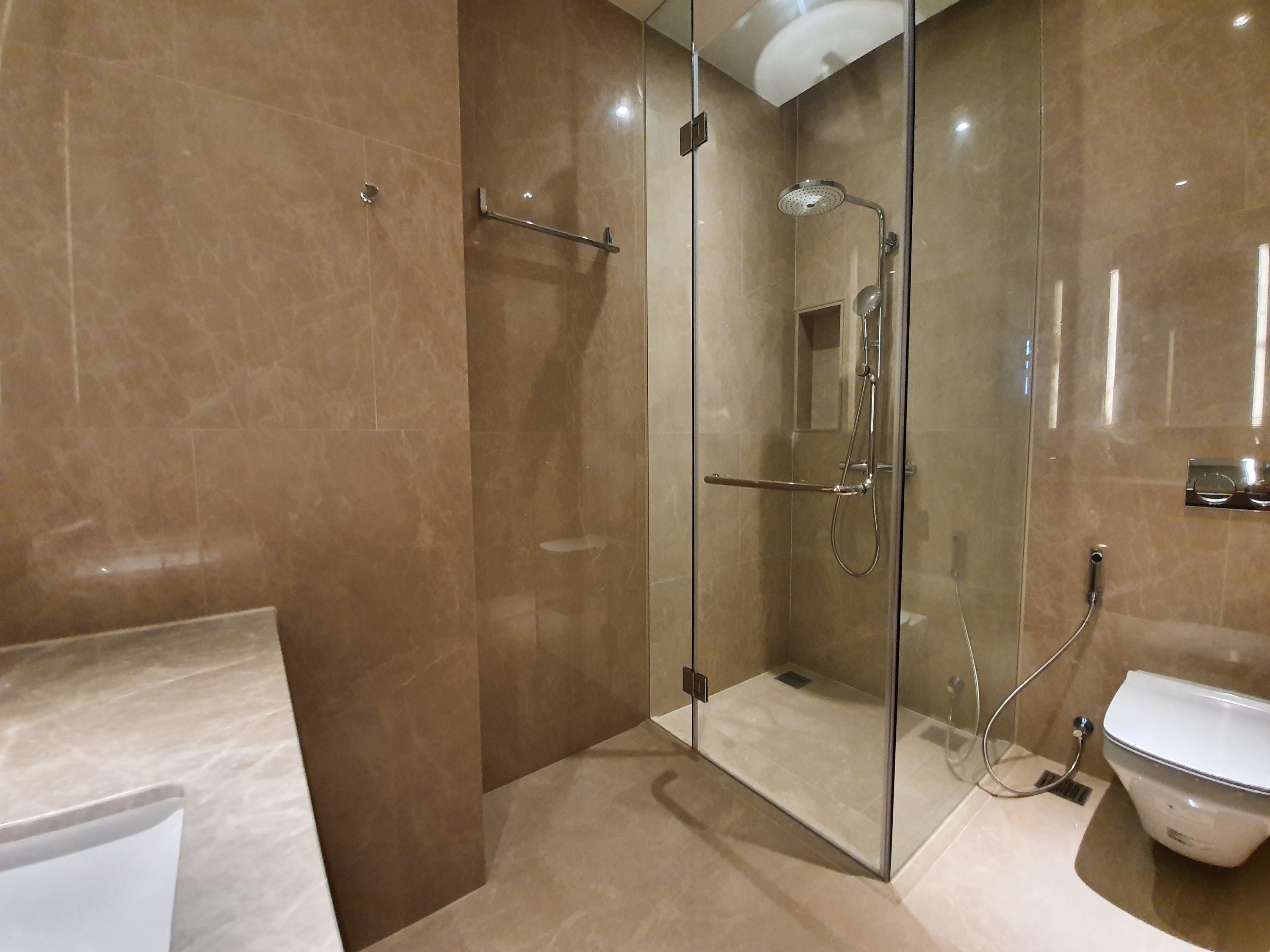 Magnolias Waterfront Residences - Image 14