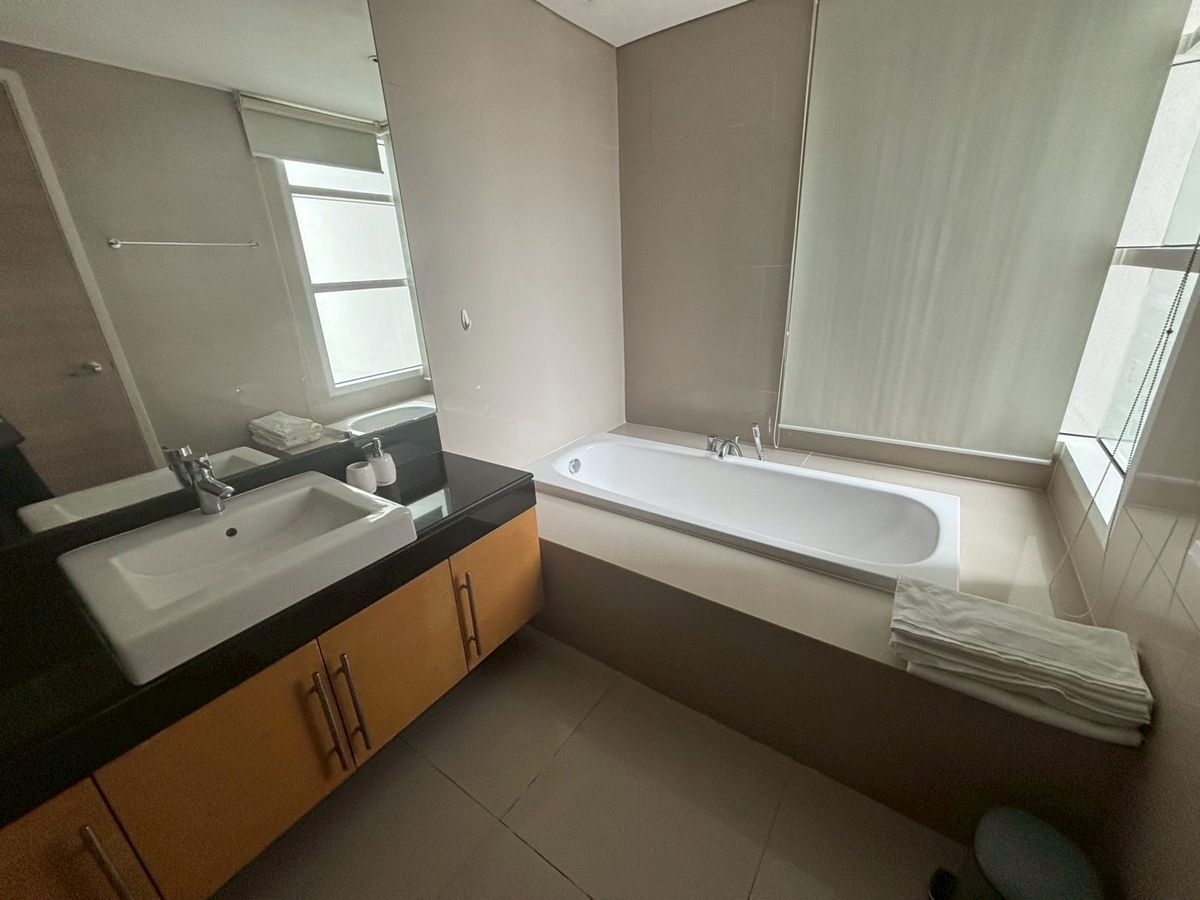 3 卧室 公寓 出租 在  - Image 10