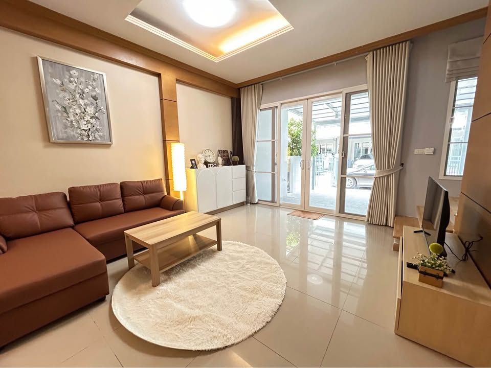 3 卧室 联排别墅 出租 在  - Image 2