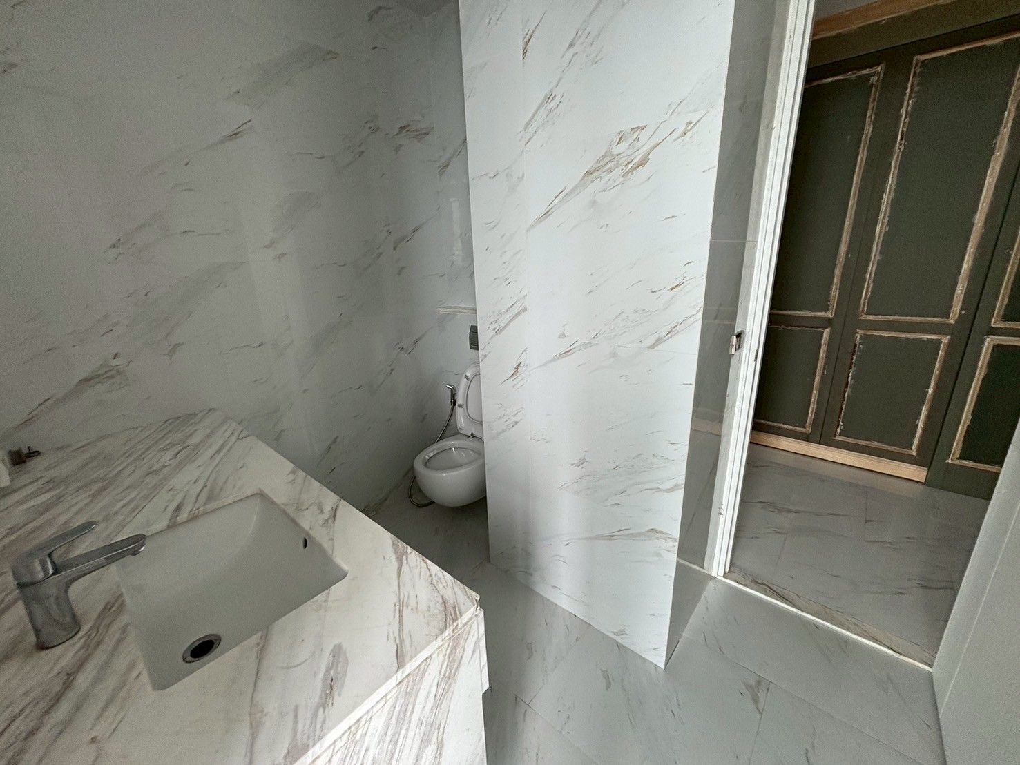 4 卧室 公寓 出售 在  - Image 26