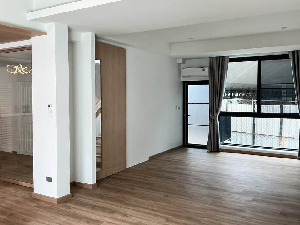 5 ห้องนอน ทาวน์เฮาส์ สำหรับเช่า ใน คลองตันเหนือ, วัฒนา, กรุงเทพมหานคร - Image 10