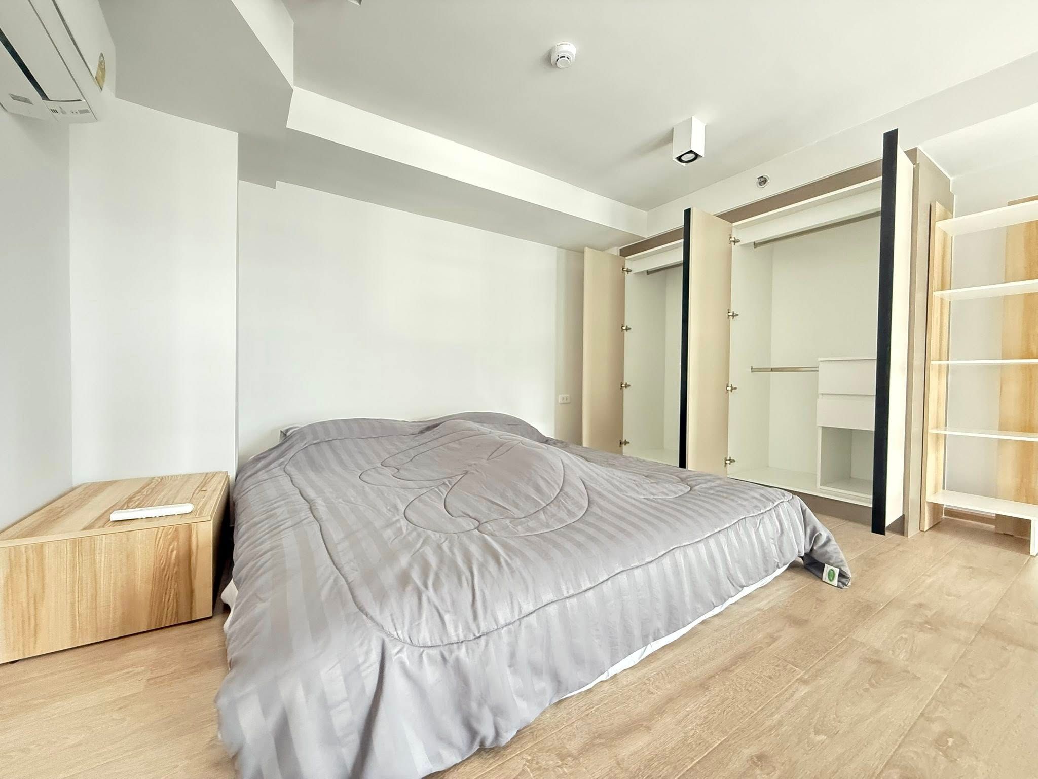 1 卧室 公寓 出租 在  - Image 10