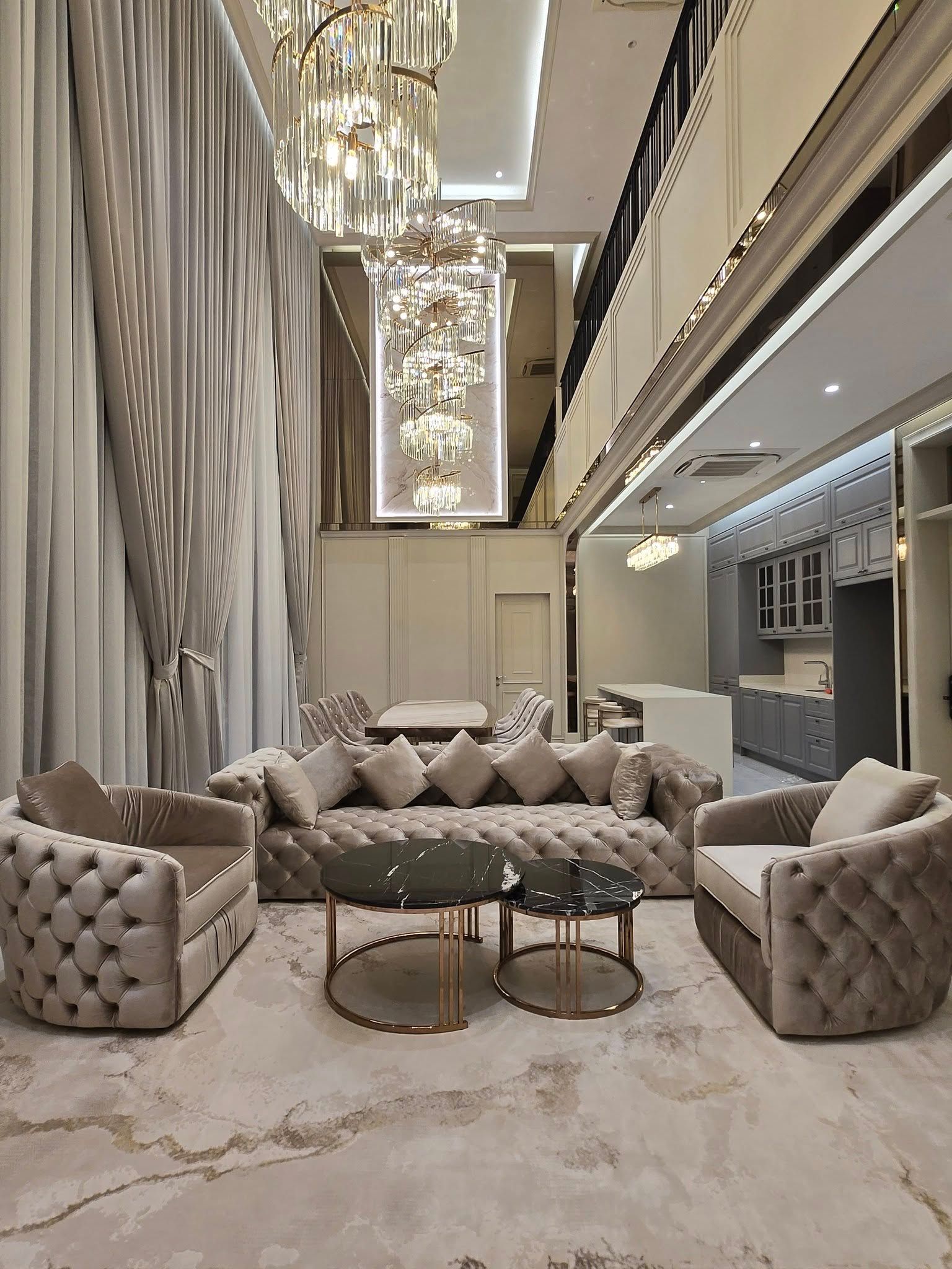 Narasiri Krungthepkreetha - Image 2