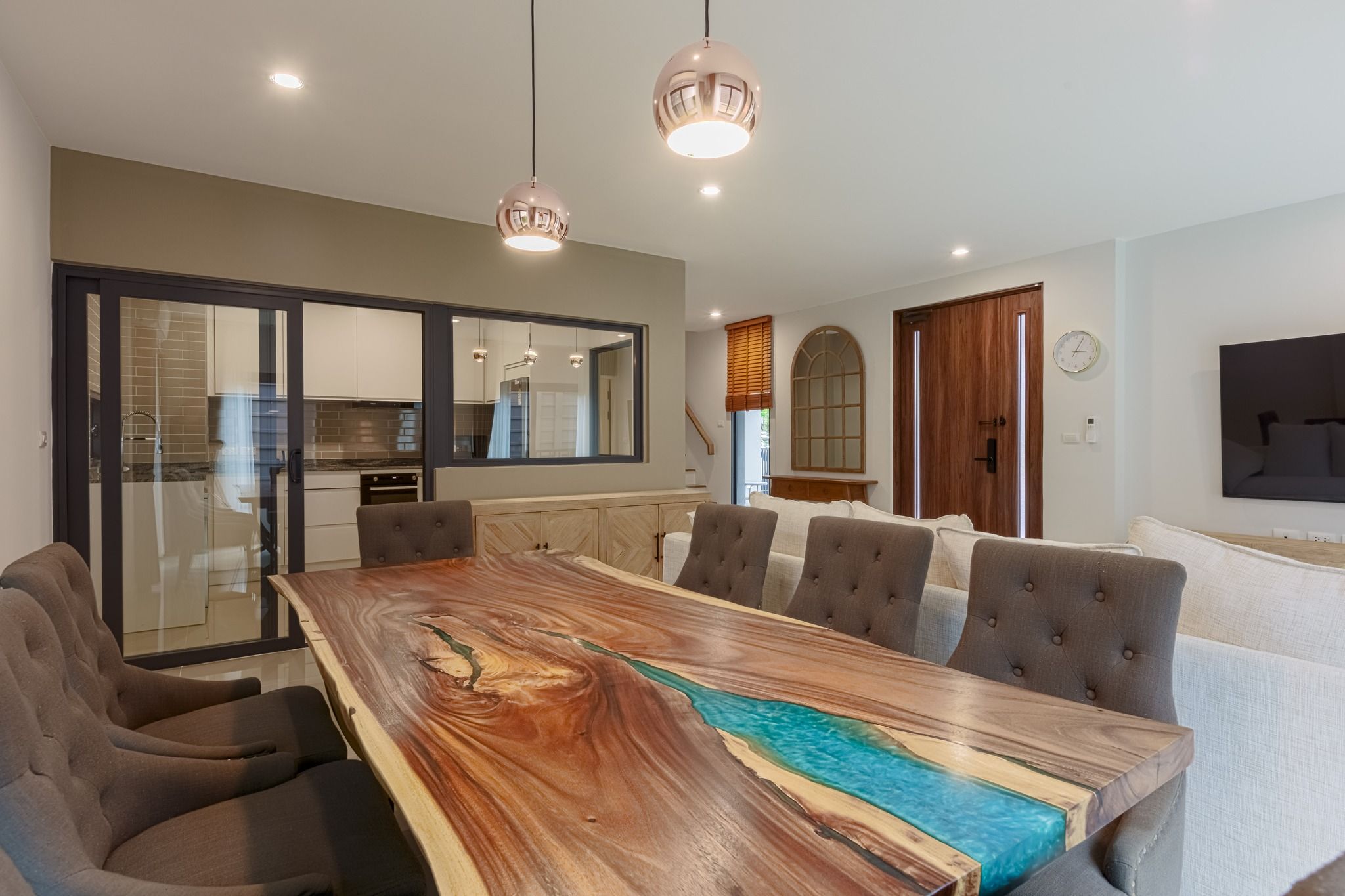 uploads/3efcf3ff-14c0-49cd-a97d-c18a86e0c28f/f0afc70e-aac5-417f-a23b-f1d989211695