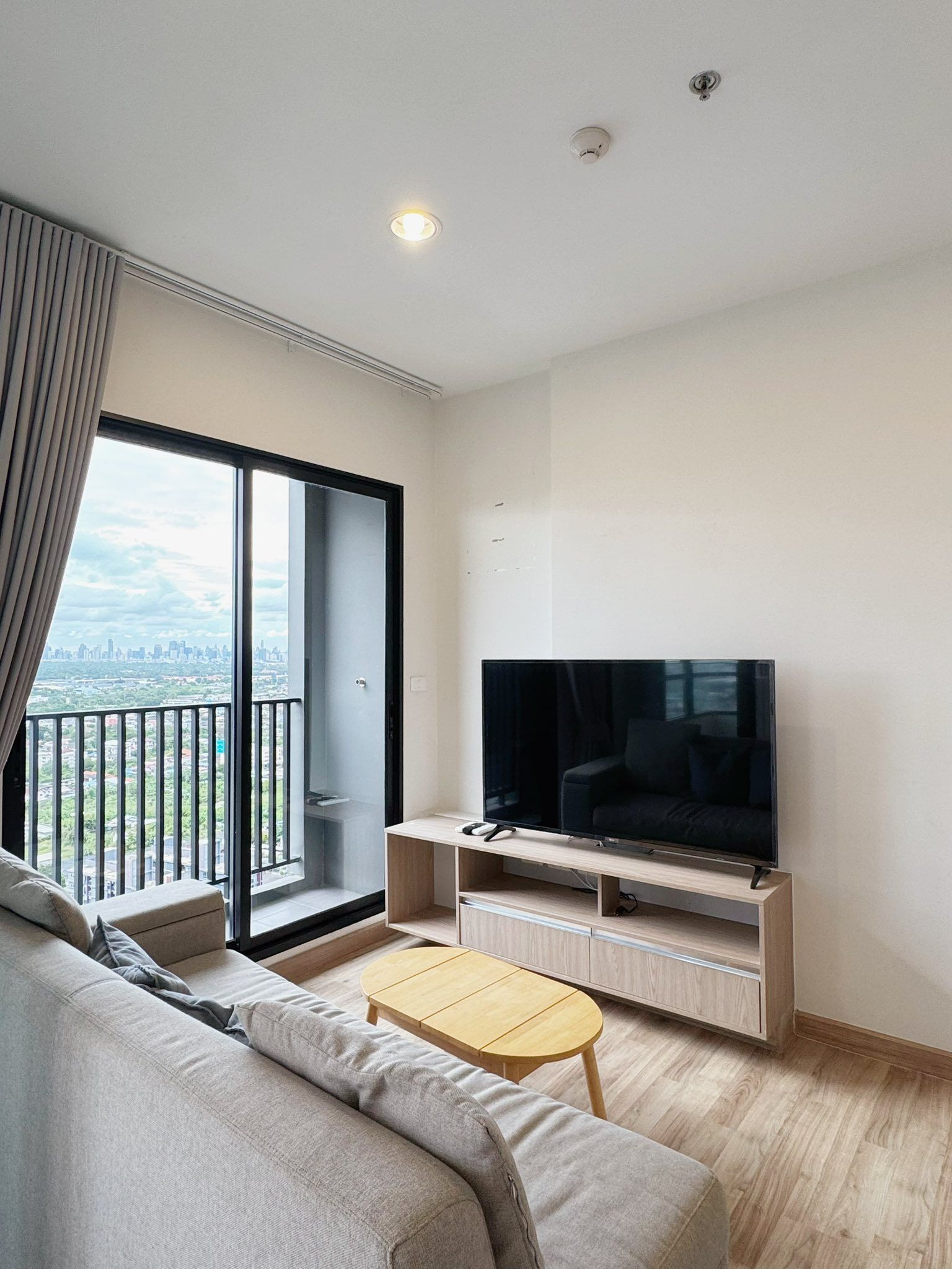1 Bedroom Condo For Sale in Samrong Nuea, Mueang Samut Prakan, Samut Prakan - Image 2