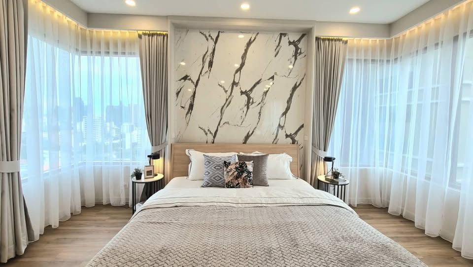 The Emporio Place - Image 9