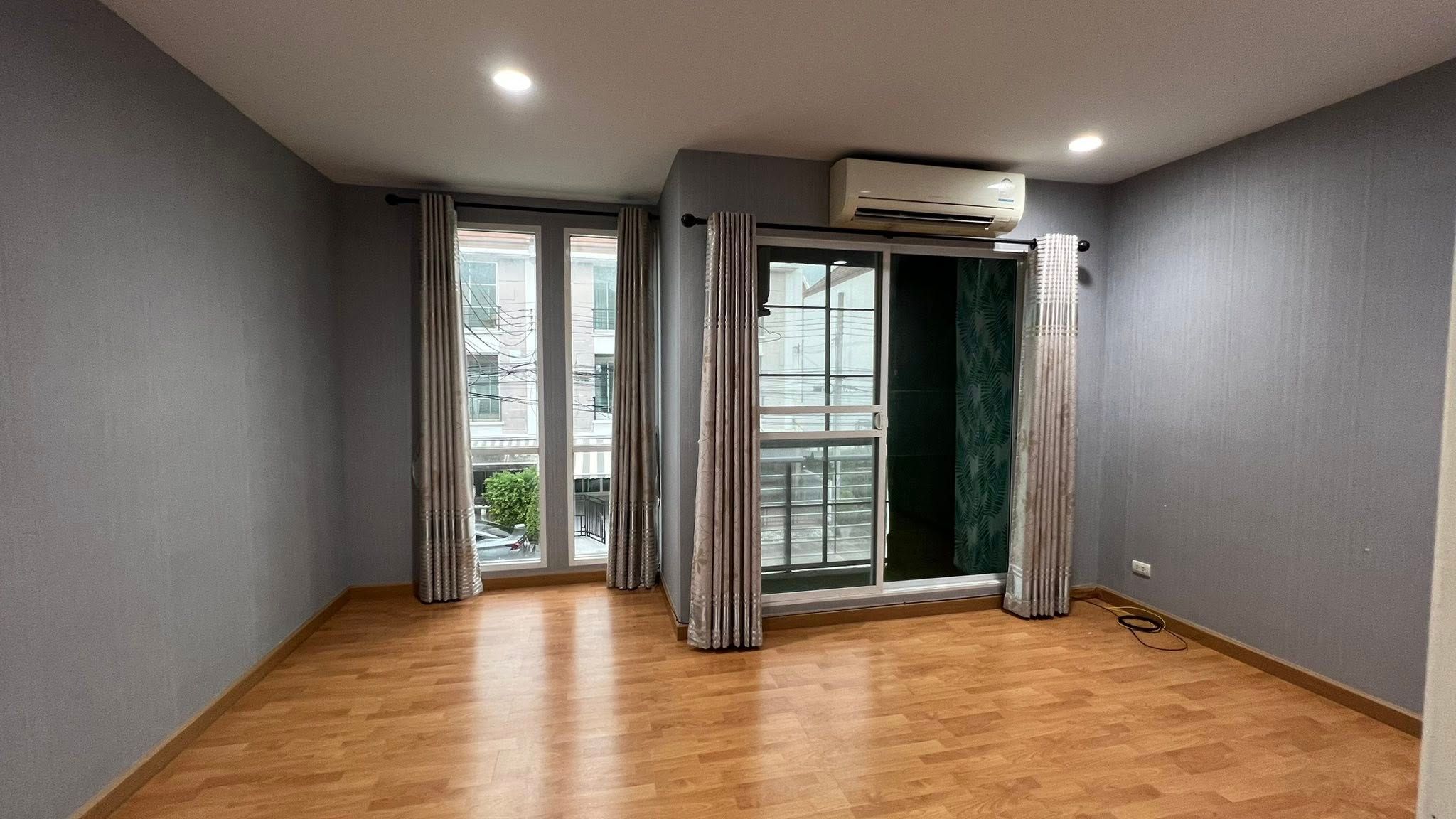 3 ห้องนอน ทาวน์เฮาส์ สำหรับขาย ใน หนองบอน, ประเวศ, กรุงเทพมหานคร - Image 4