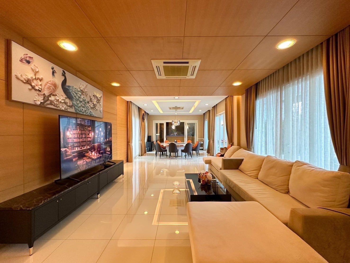 7 卧室 独立房屋 出租 在  - Image 9